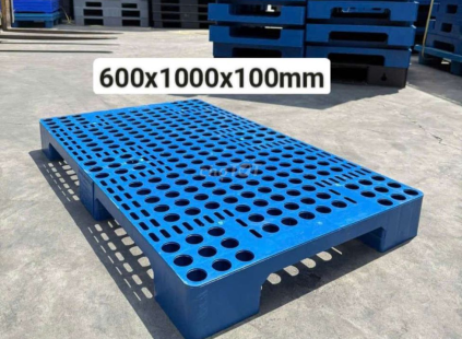 Pallet nhựa cũ: Nên mua hay không? Cách phân biệt hàng tốt xấu